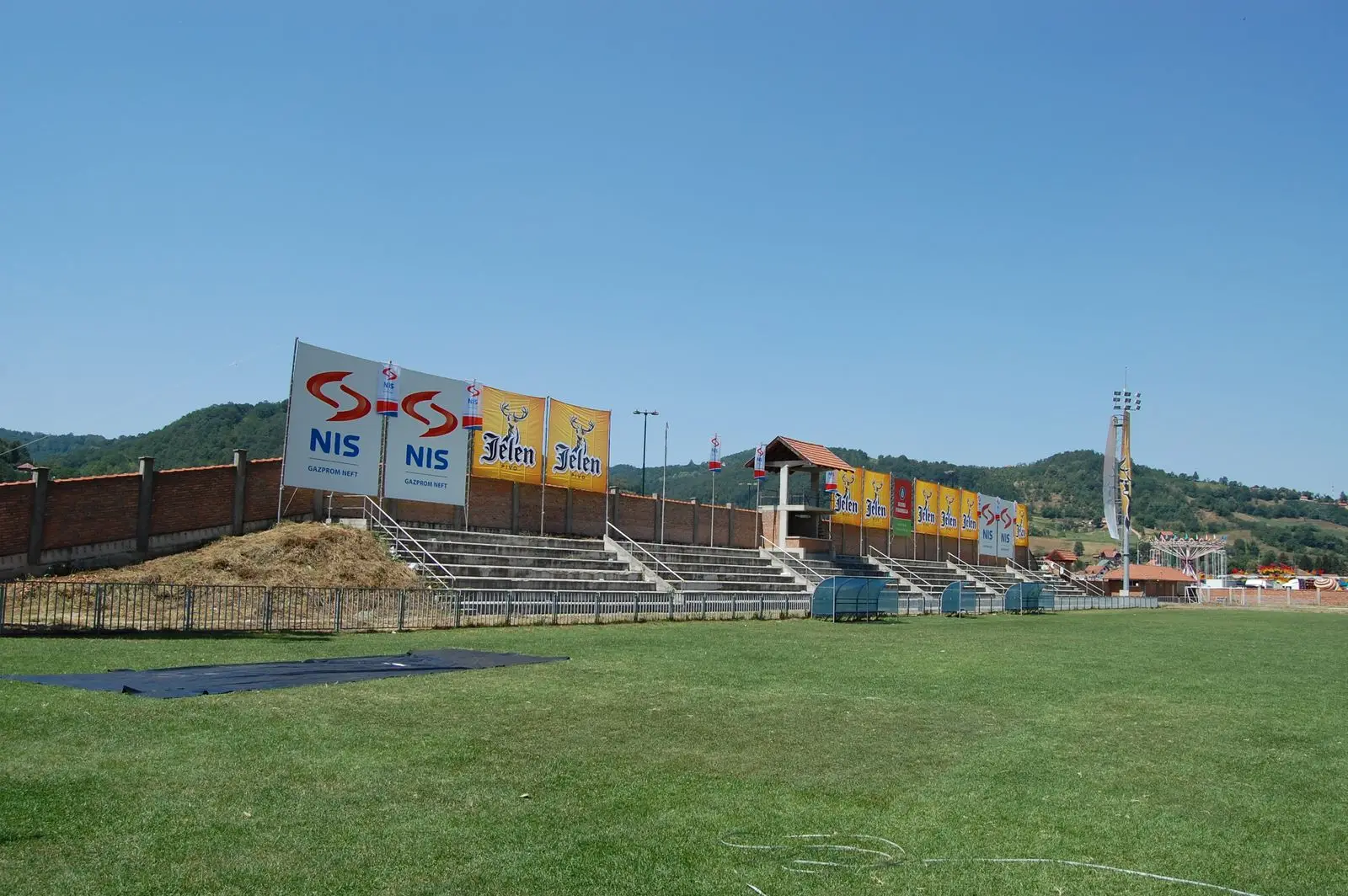 Sân vận động Gradski Stadion Guča: Điểm đến thể thao nổi bật tại Serbia