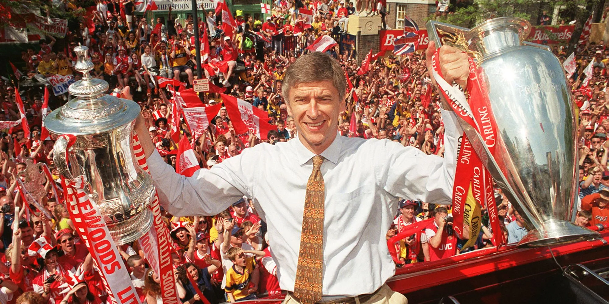 Arsene Wenger, HLV được đánh giá nhỉnh hơn trong cuộc so sánh với Klopp