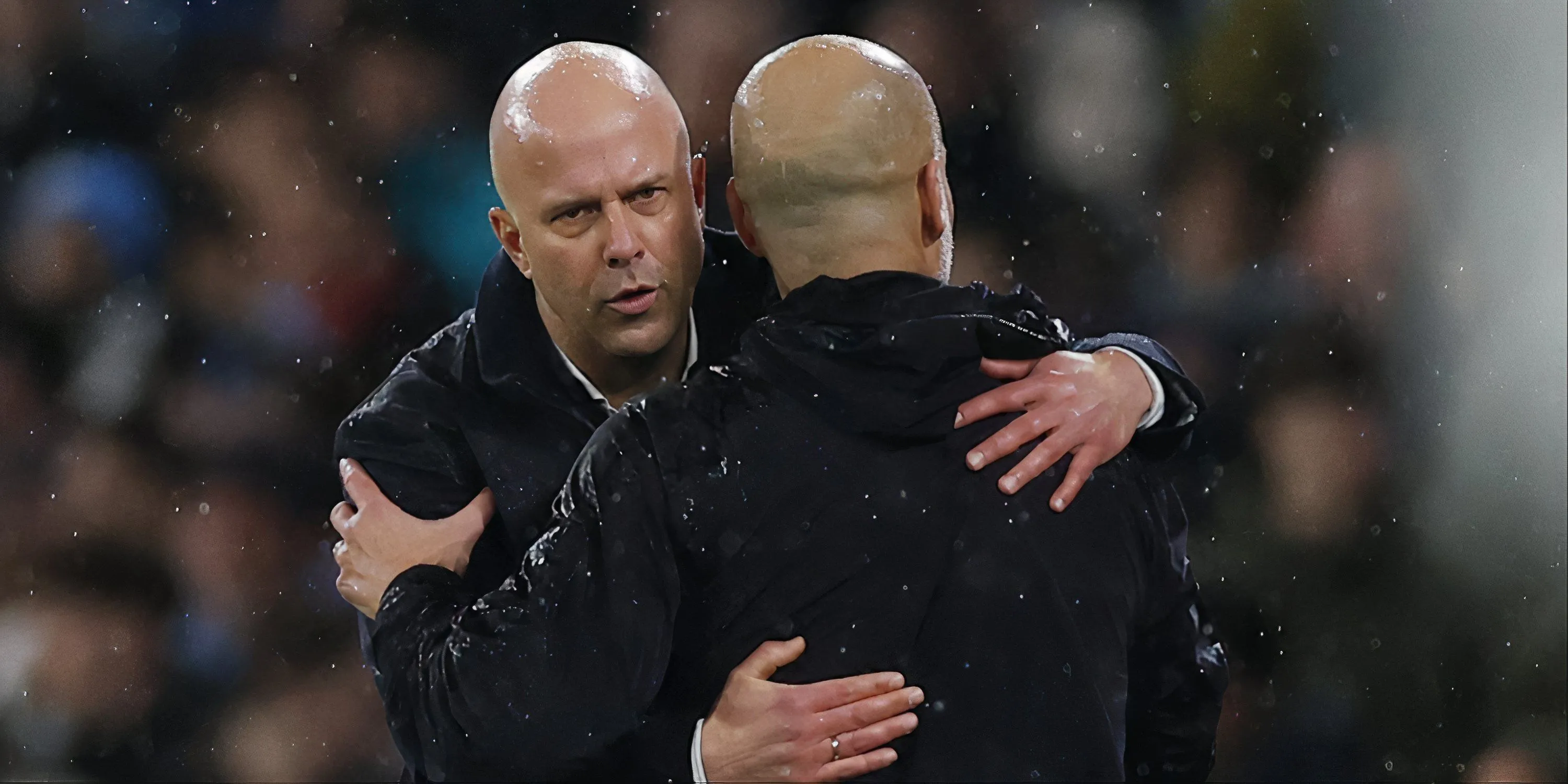 HLV Arne Slot của Liverpool và Pep Guardiola của Man City trong bối cảnh cạnh tranh Ngoại hạng Anh