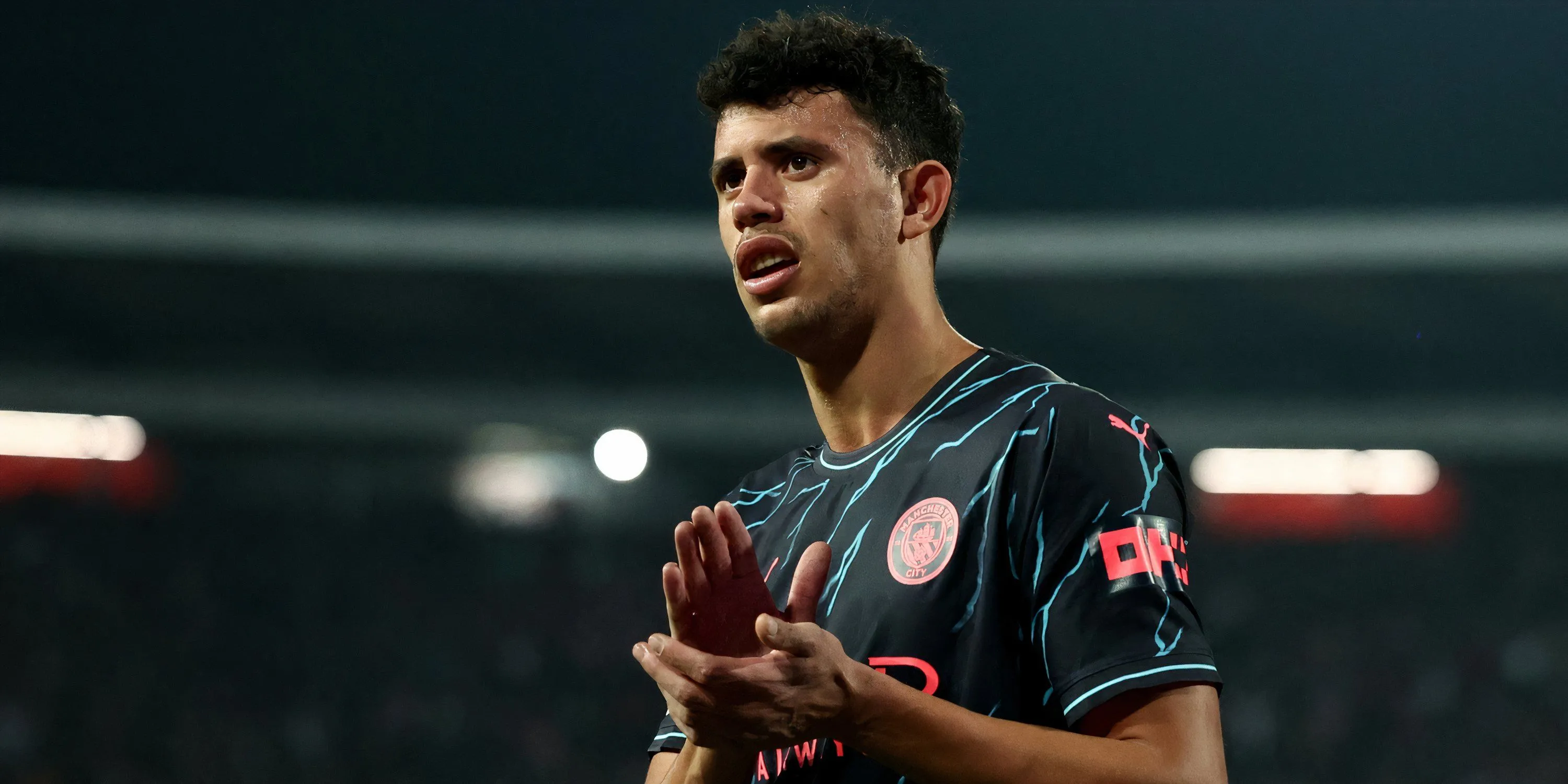 Matheus Nunes trong màu áo Man City