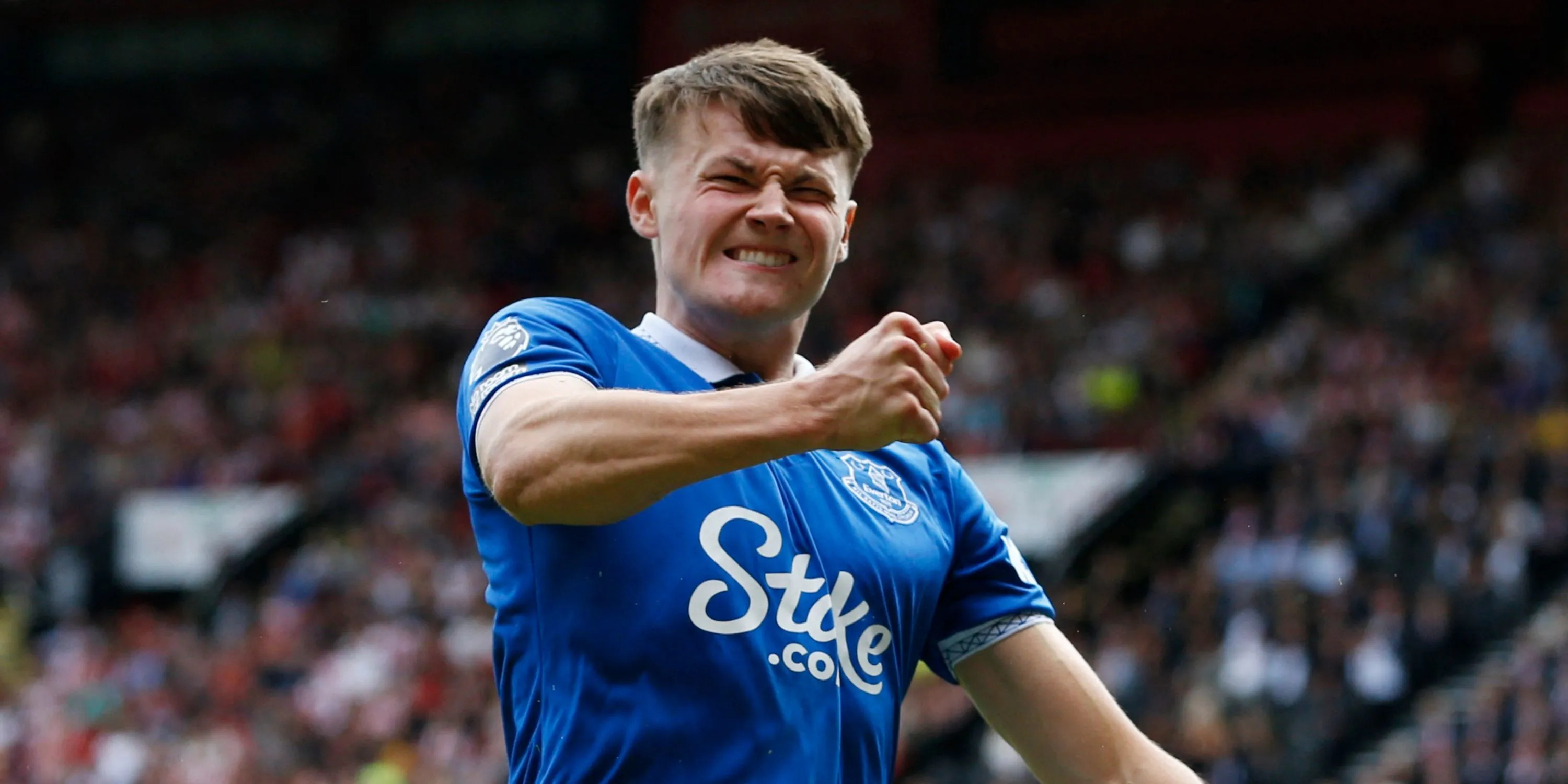 Nathan Patterson trong màu áo Everton