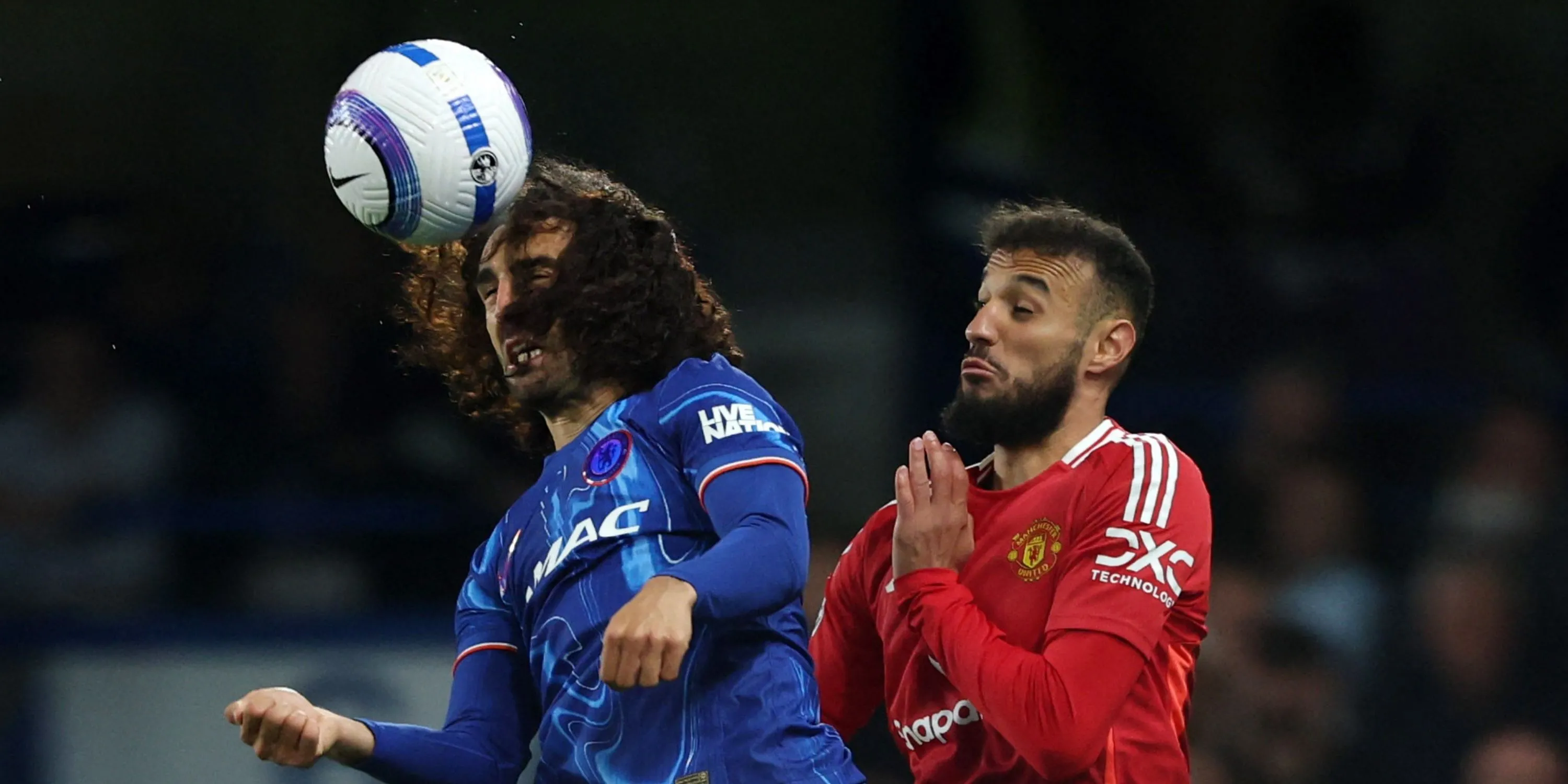 Noussair Mazraoui thi đấu không hiệu quả ở vị trí wing-back trong trận MU gặp Chelsea