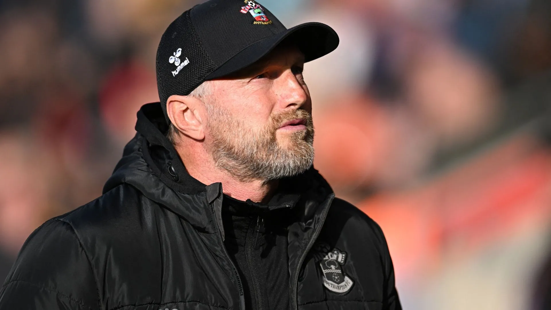 Ralph Hasenhuttl trên đường biên chỉ đạo Southampton tại Premier League