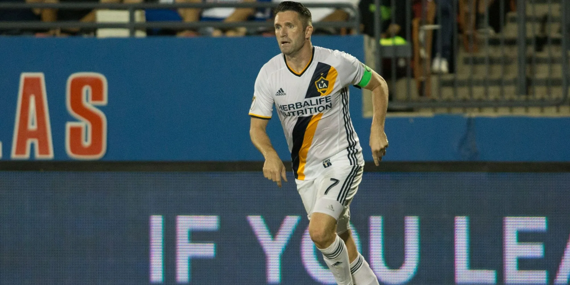 Robbie Keane ăn mừng cùng LA Galaxy