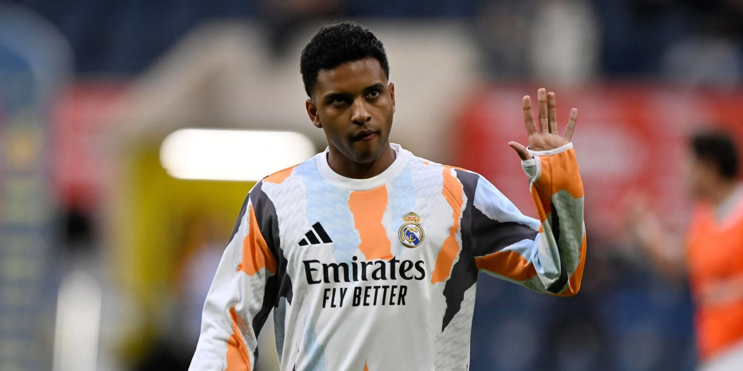 Rodrygo ăn mừng bàn thắng cùng Real Madrid