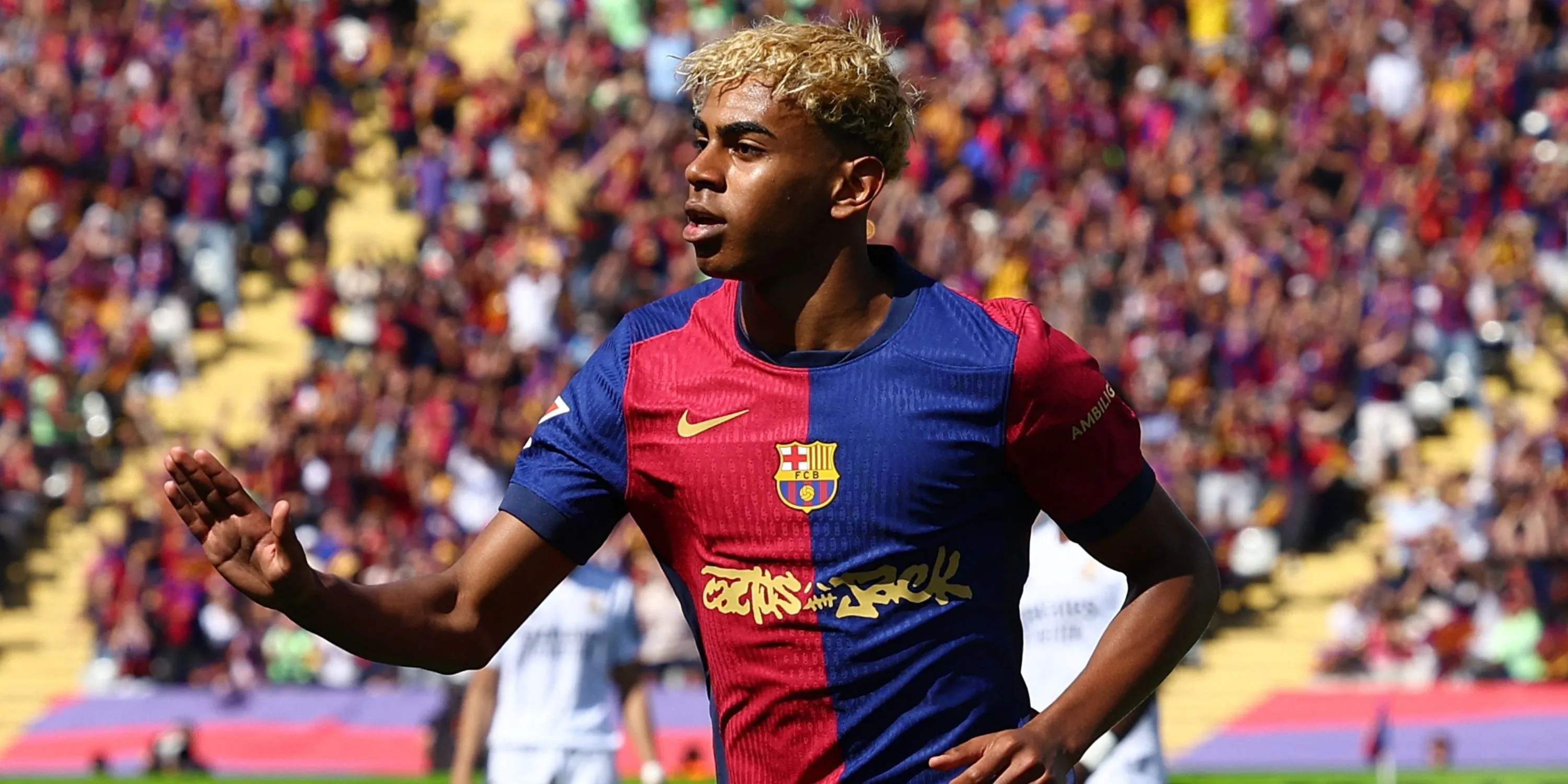 Sao trẻ Lamine Yamal của Barcelona thi đấu