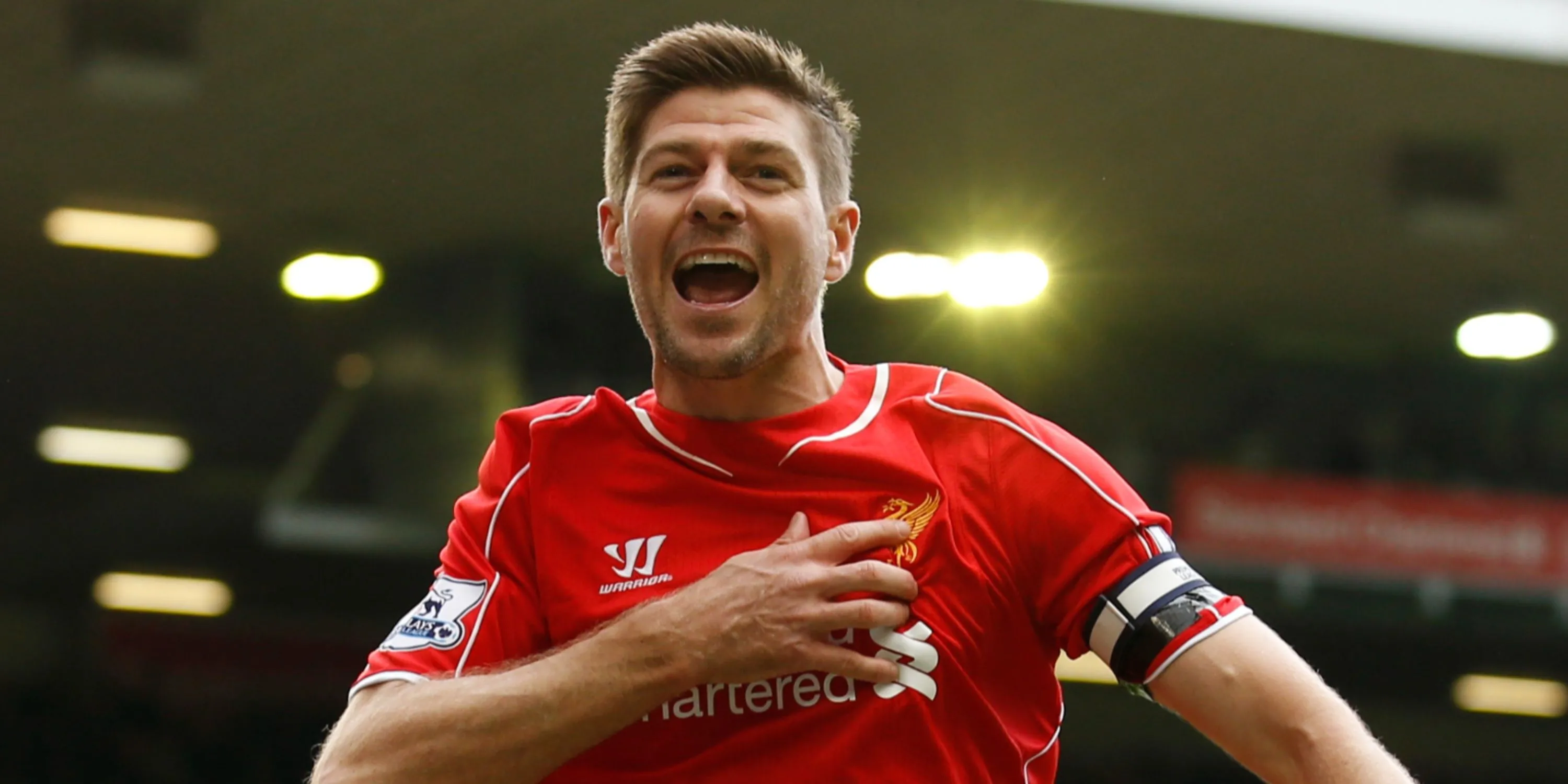 Steven Gerrard thi đấu cho Liverpool