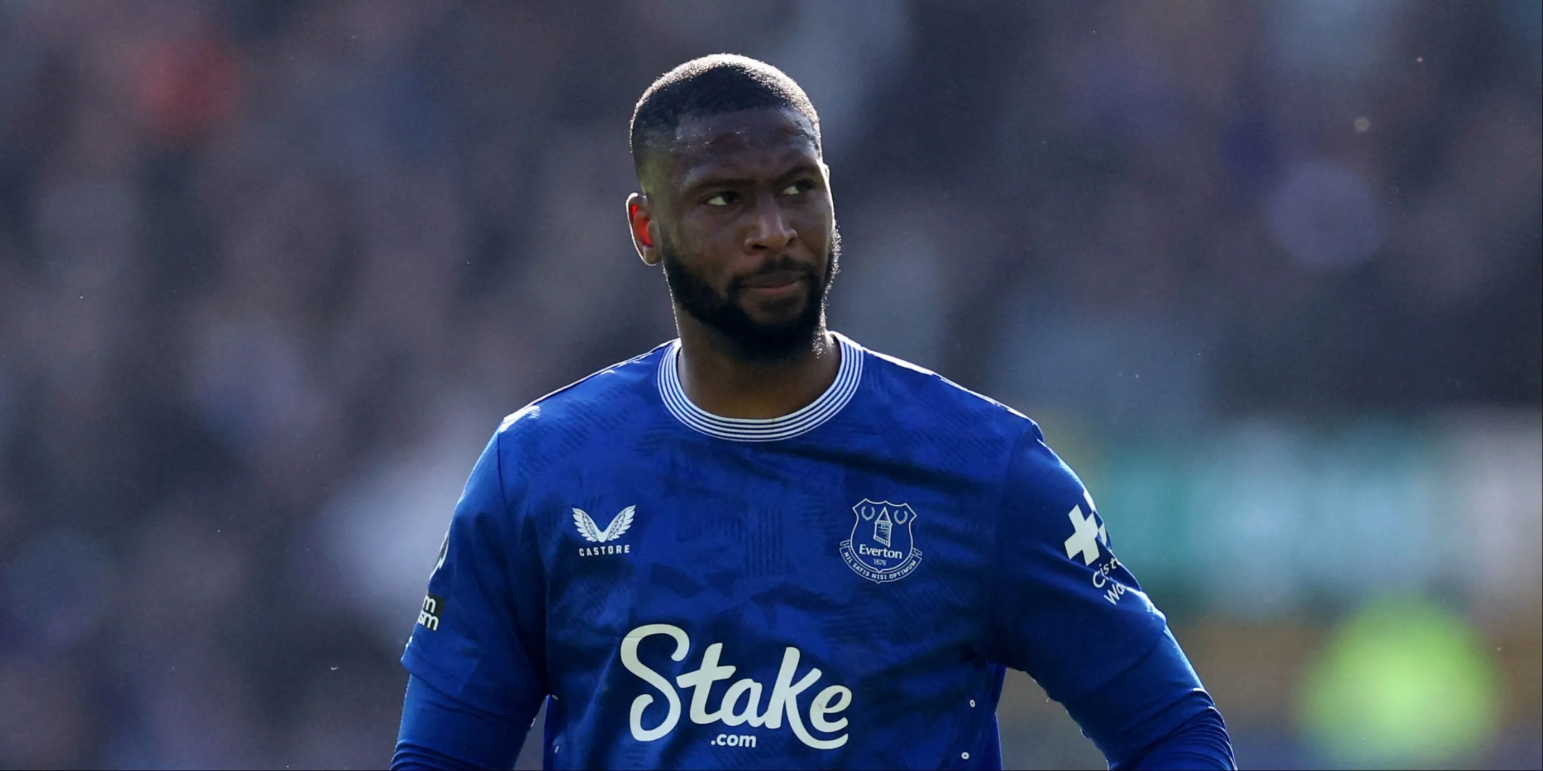 Tiền đạo Beto của Everton ăn mừng bàn thắng