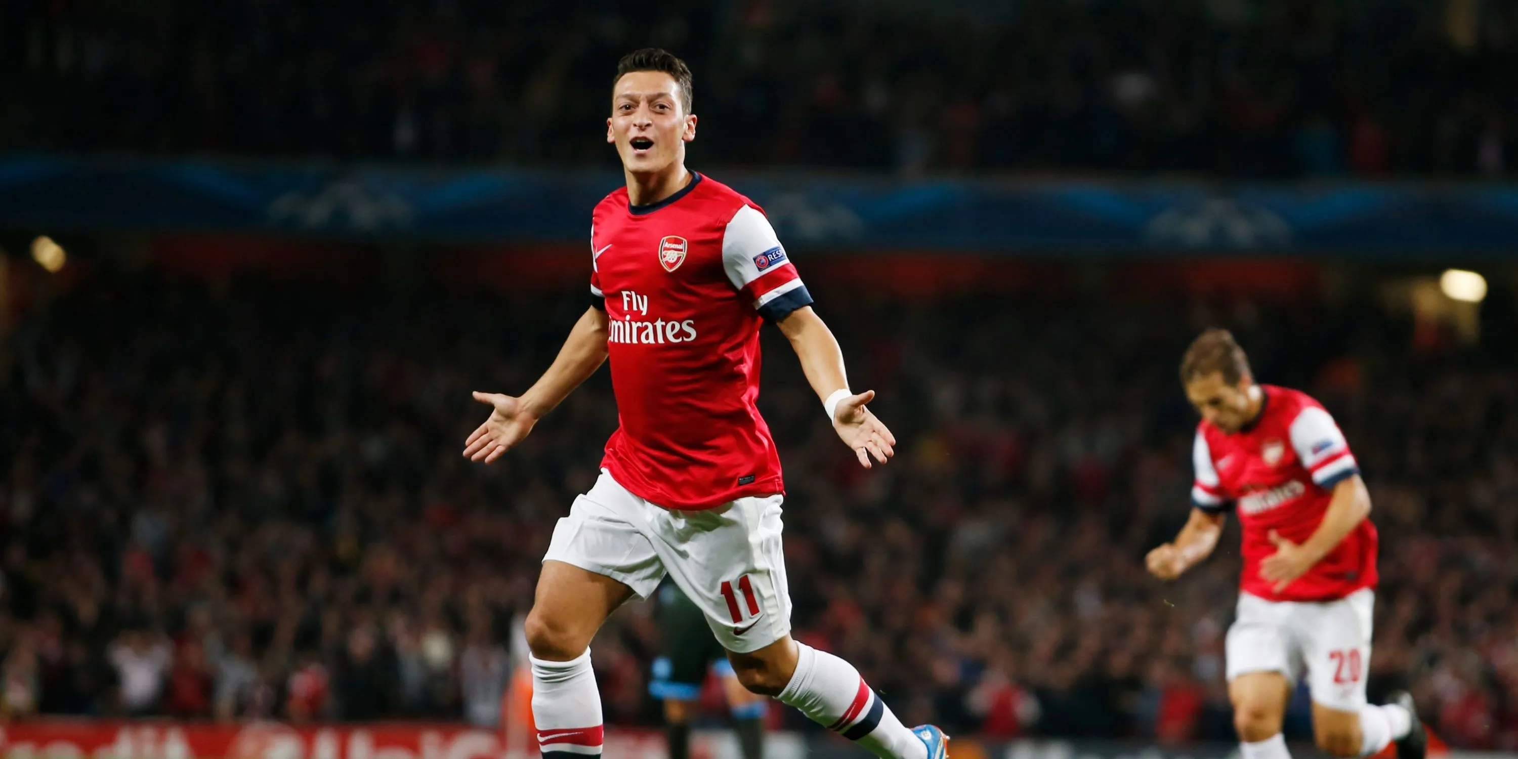 Tiền vệ Mesut Ozil thời đỉnh cao phong độ tại Arsenal