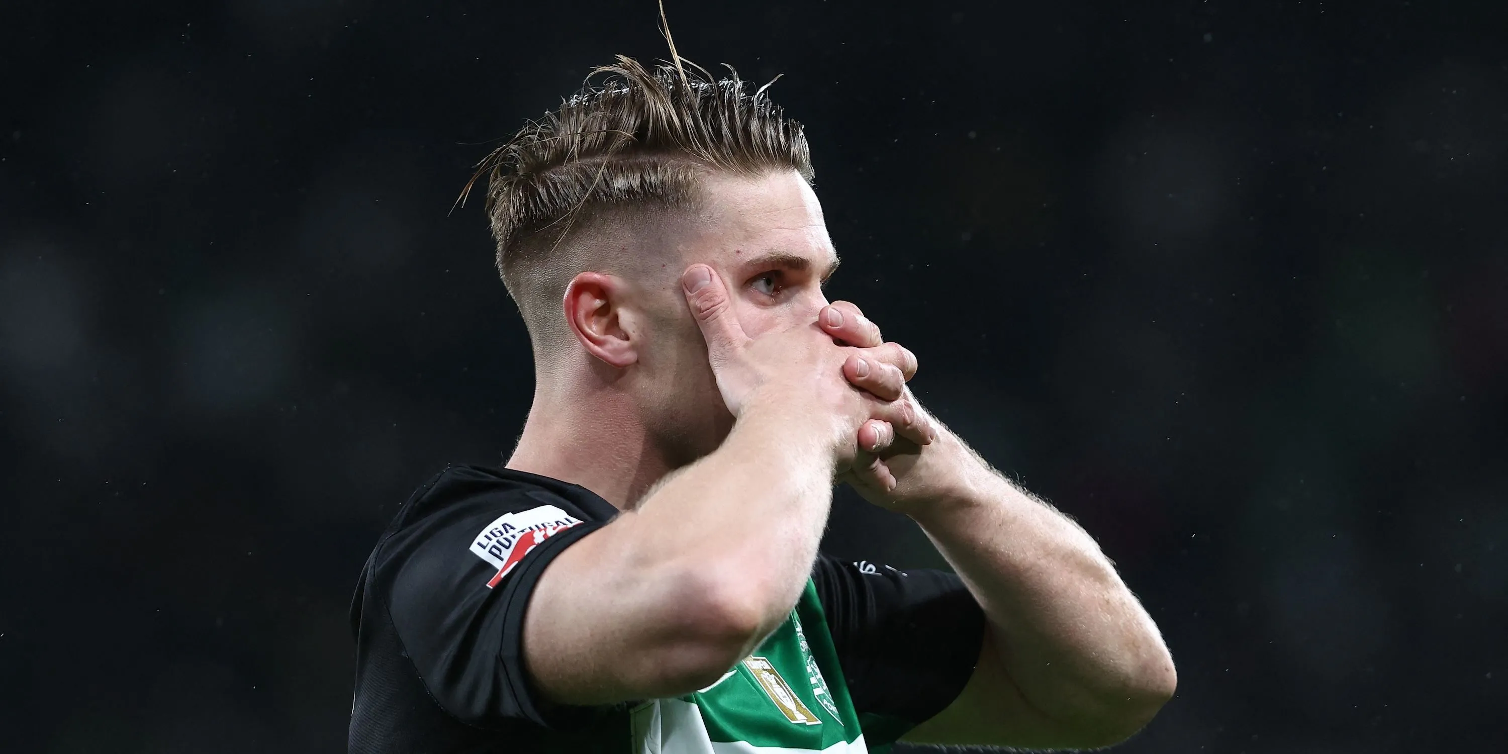 Viktor Gyokeres ăn mừng sau khi lập hat-trick cho Sporting CP