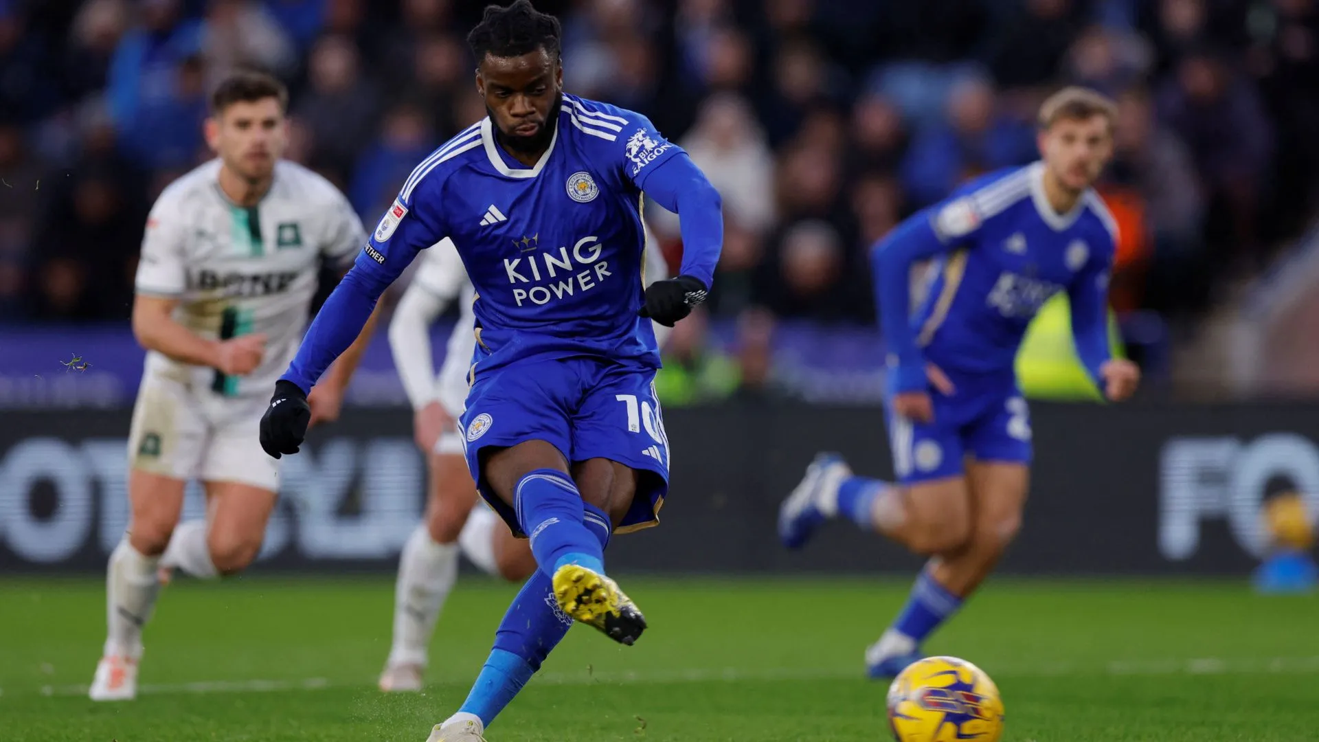 Stephy Mavididi
