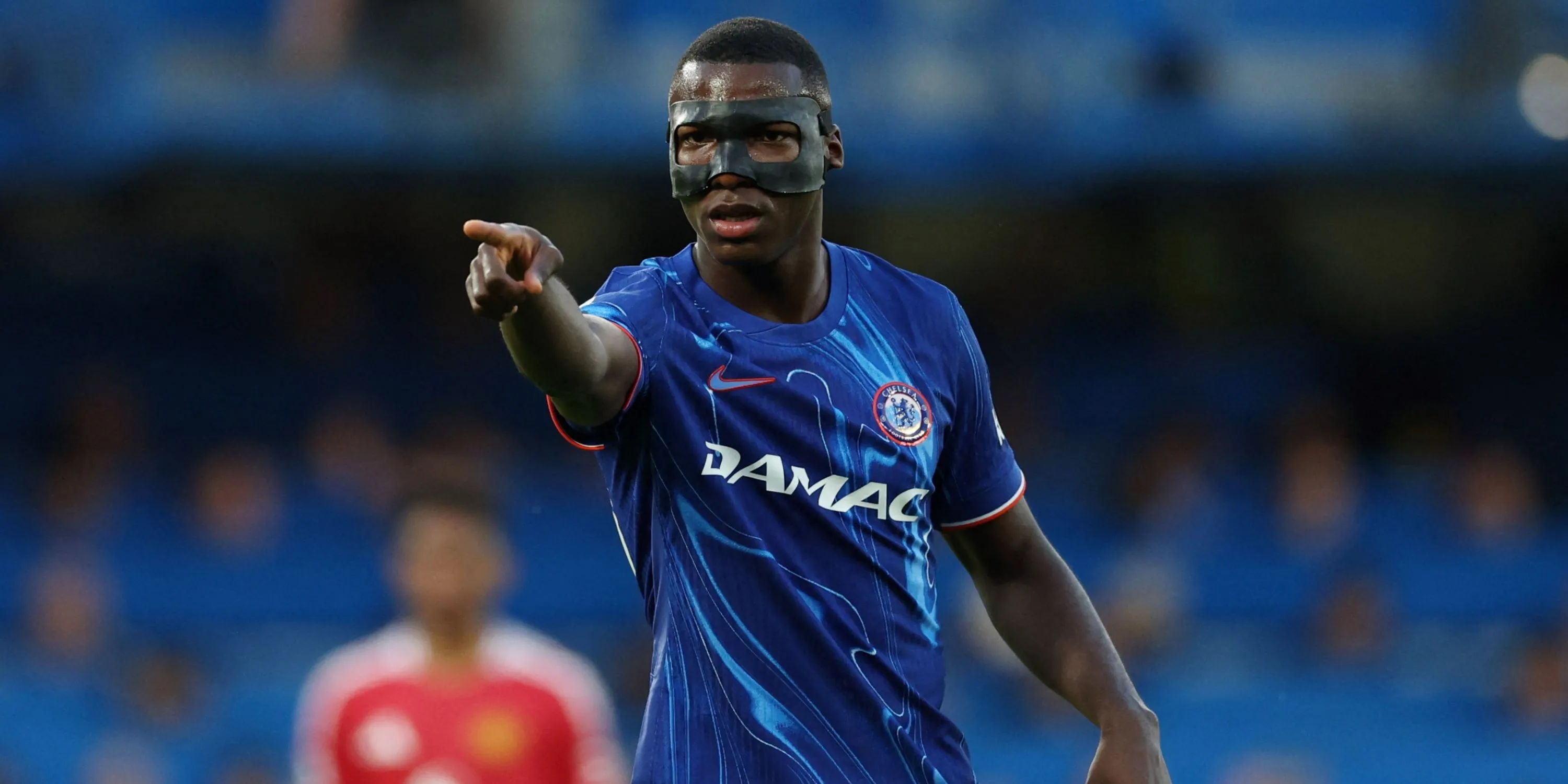 Tiền vệ Moises Caicedo của Chelsea thi đấu.