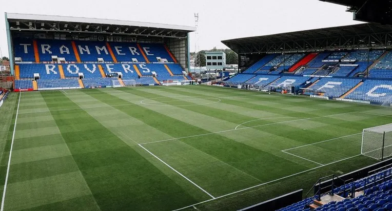 Góc nhìn từ khán đài bên trong sân vận động Prenton Park