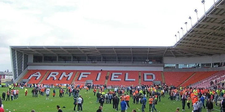 Khán đài South Stand tại Bloomfield Road