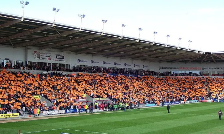 Khán đài West Stand của sân vận động Blackpool