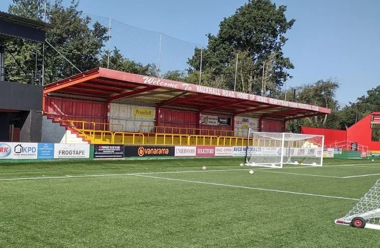 Khu khán đài đứng (Terraces) tại sân vận động Vauxhall Road, Hemel Hempstead