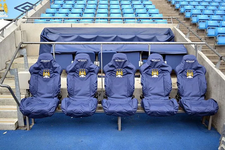Khu vực cabin huấn luyện của Manchester City tại sân Etihad