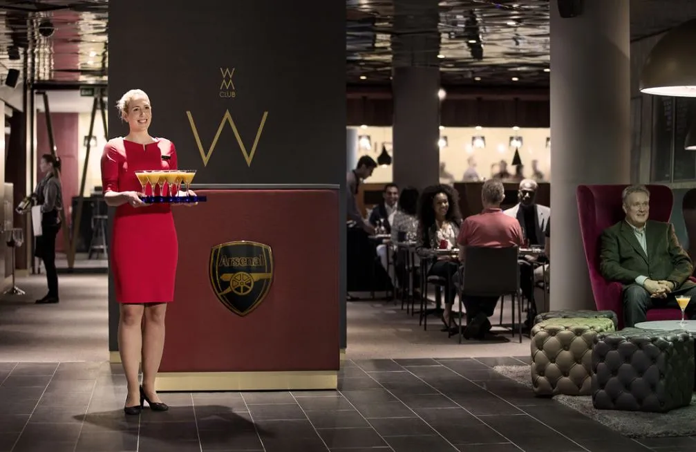 Khu vực dịch vụ Hospitality cao cấp bên trong Sân vận động Emirates