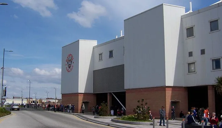 Lối vào sân Bloomfield Road