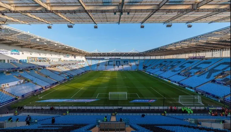 Quang cảnh bên trong sân vận động Coventry Building Society Arena