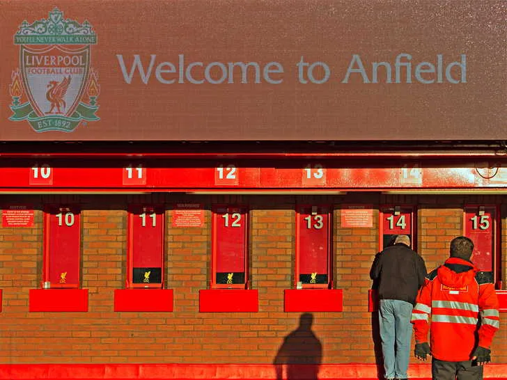 Quầy bán vé Liverpool FC tại sân Anfield