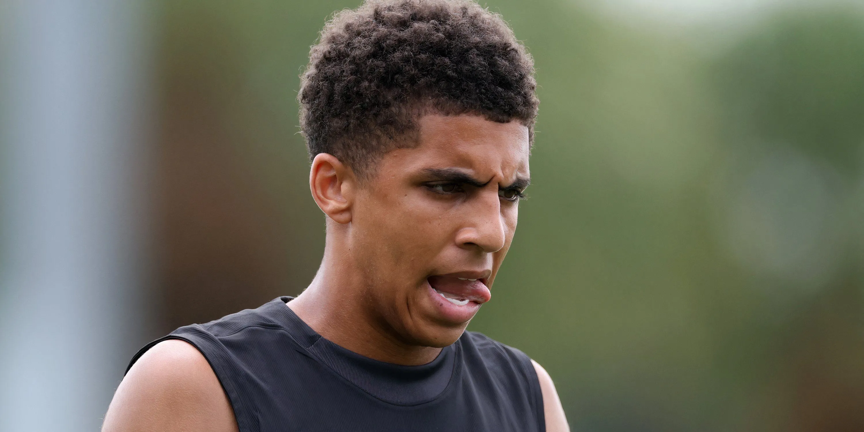 Rico Lewis trong màu áo Man City