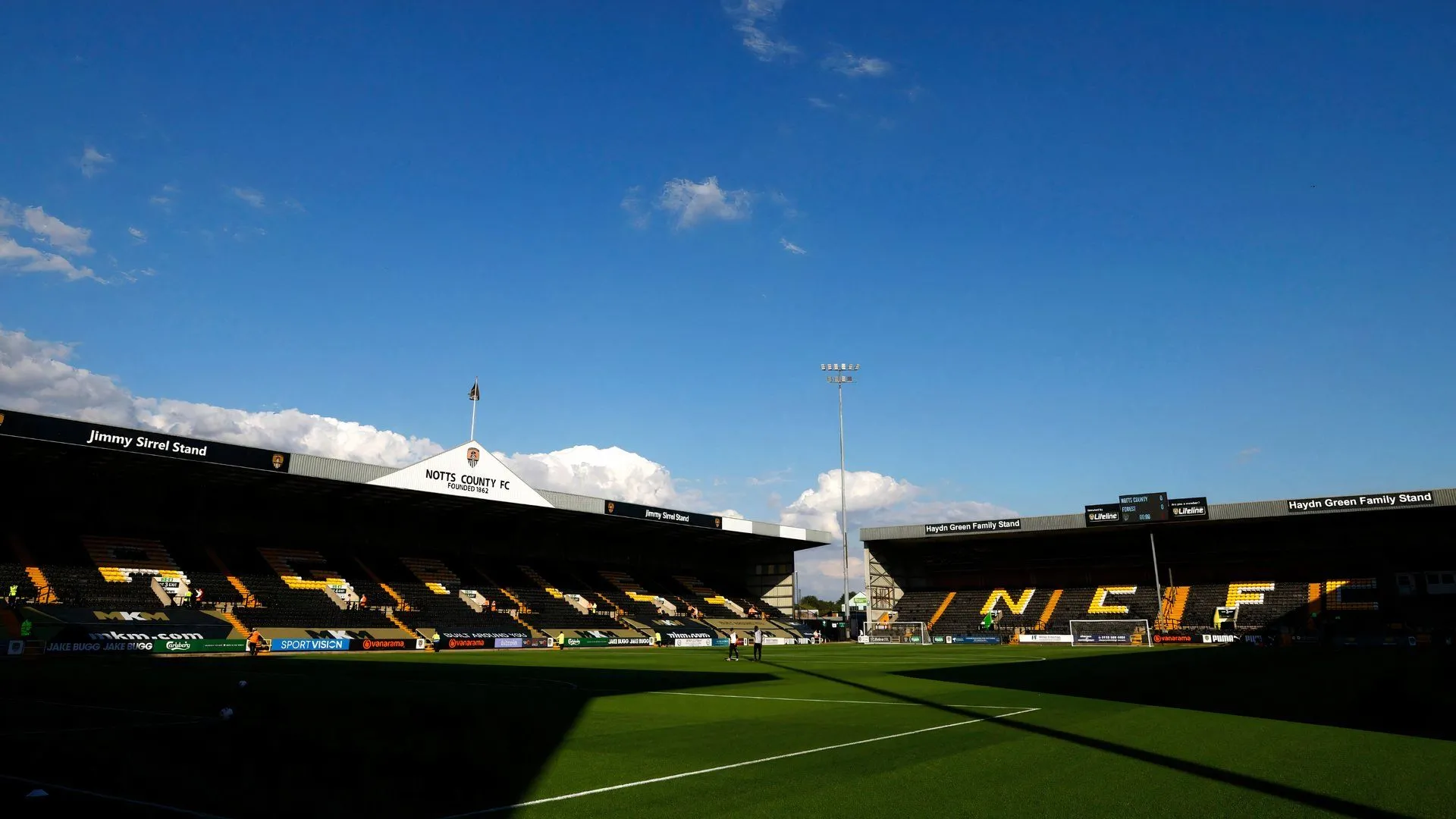 Sân vận động Meadow Lane, sân nhà của CLB Notts County nơi trung vệ Sonny Aljofree có thể thi đấu