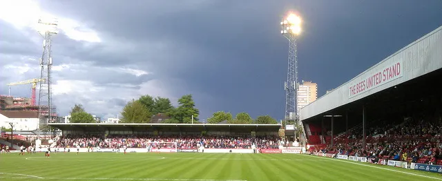 Sơ đồ bố trí chỗ ngồi và các khán đài tại sân vận động Griffin Park