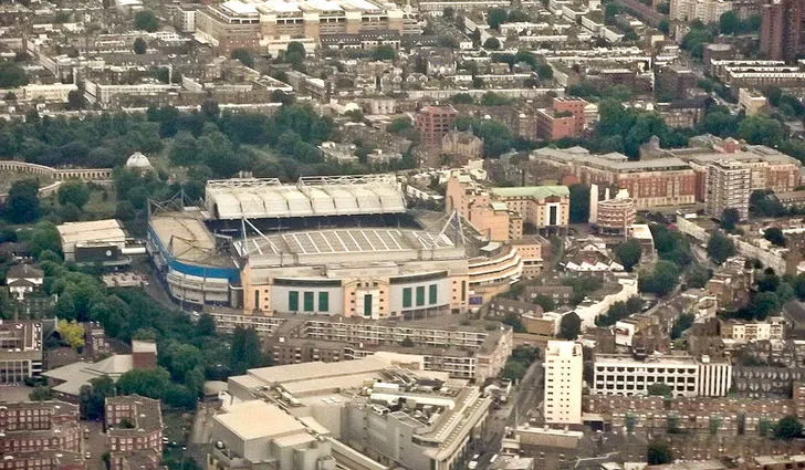 Toàn cảnh sân vận động Stamford Bridge nhìn từ trên cao, kiến trúc độc đáo