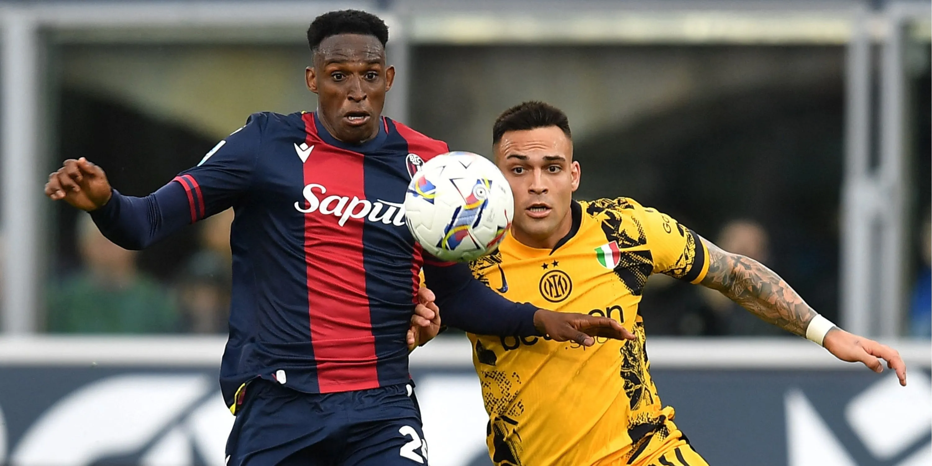 Trung vệ Jhon Lucumi của Bologna, được Sunderland theo đuổi trên thị trường chuyển nhượng