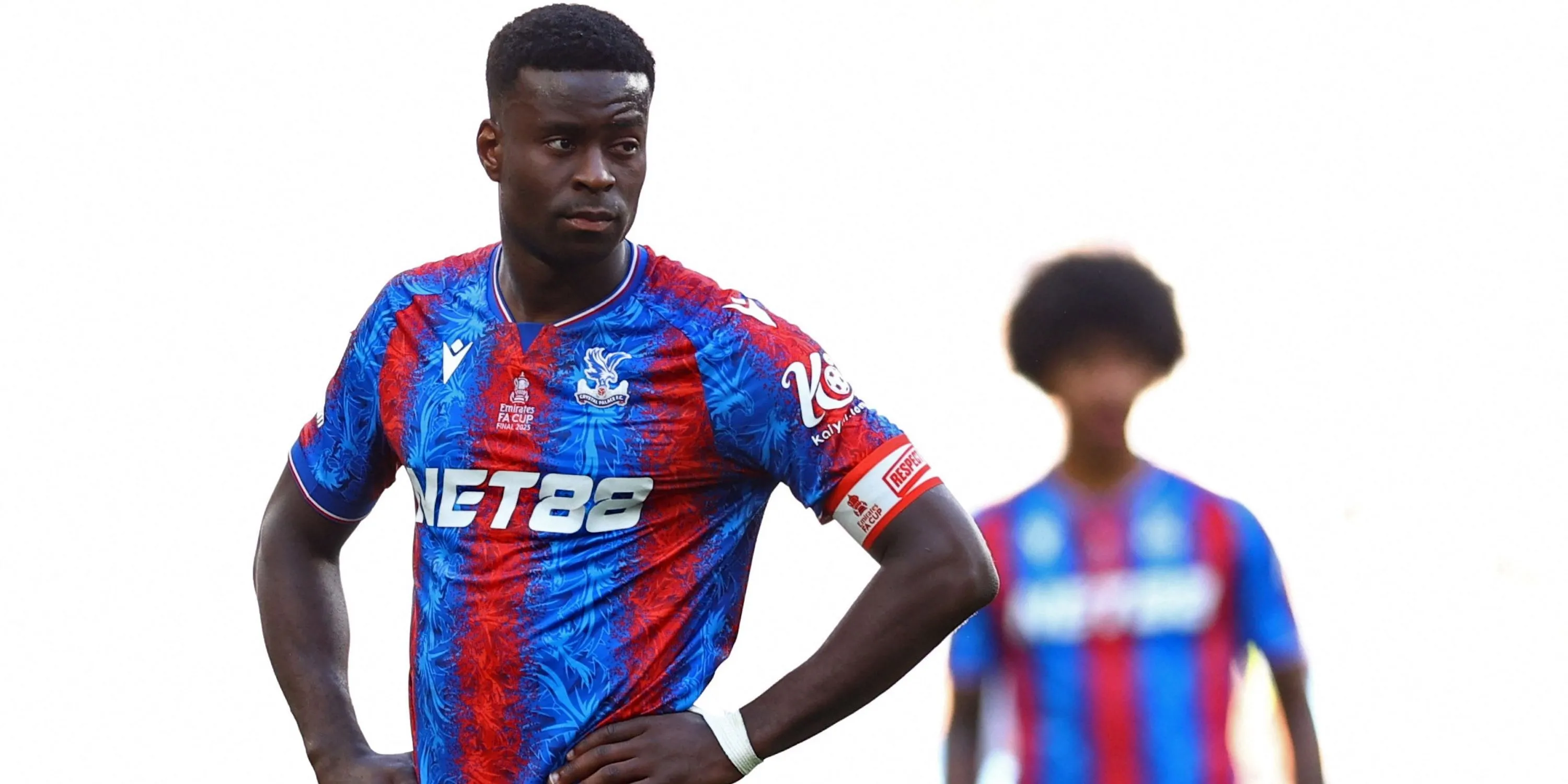 Marc Guehi của Crystal Palace thi đấu tại Premier League, mục tiêu chuyển nhượng tiềm năng của Chelsea.