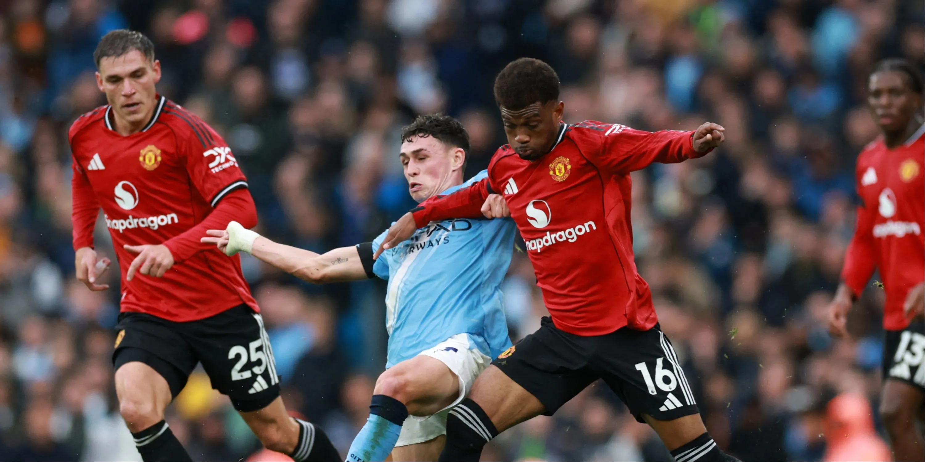 Amad Diallo trong màu áo Manchester United, thể hiện tiềm năng phát triển thành ngôi sao hàng đầu của bóng đá Anh