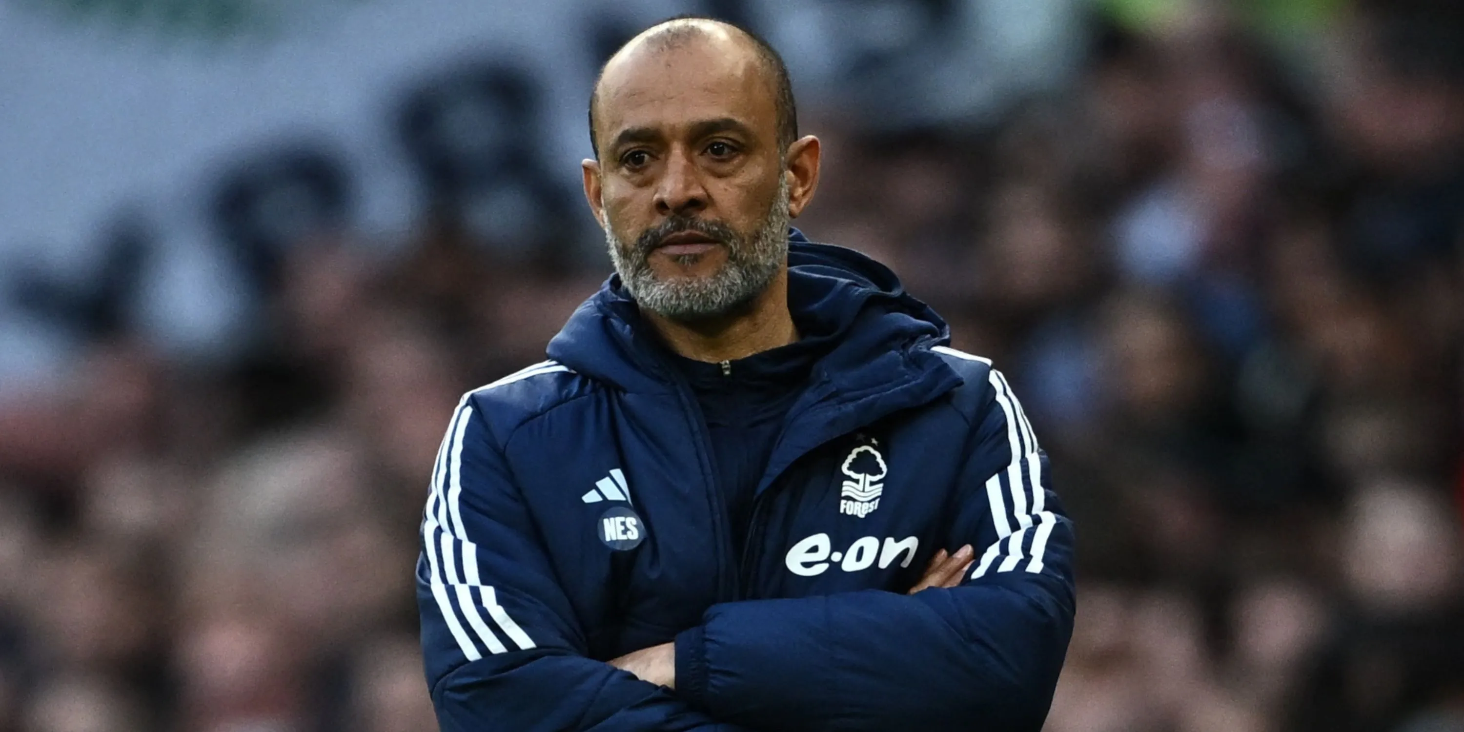 HLV Nuno Espírito Santo trong một trận đấu