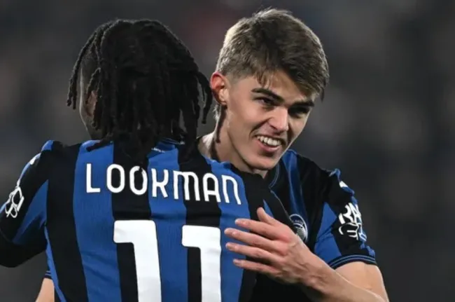 Atalanta tiếp AC Milan trên sân Gewiss Stadium, cảnh toàn sân trước trận.