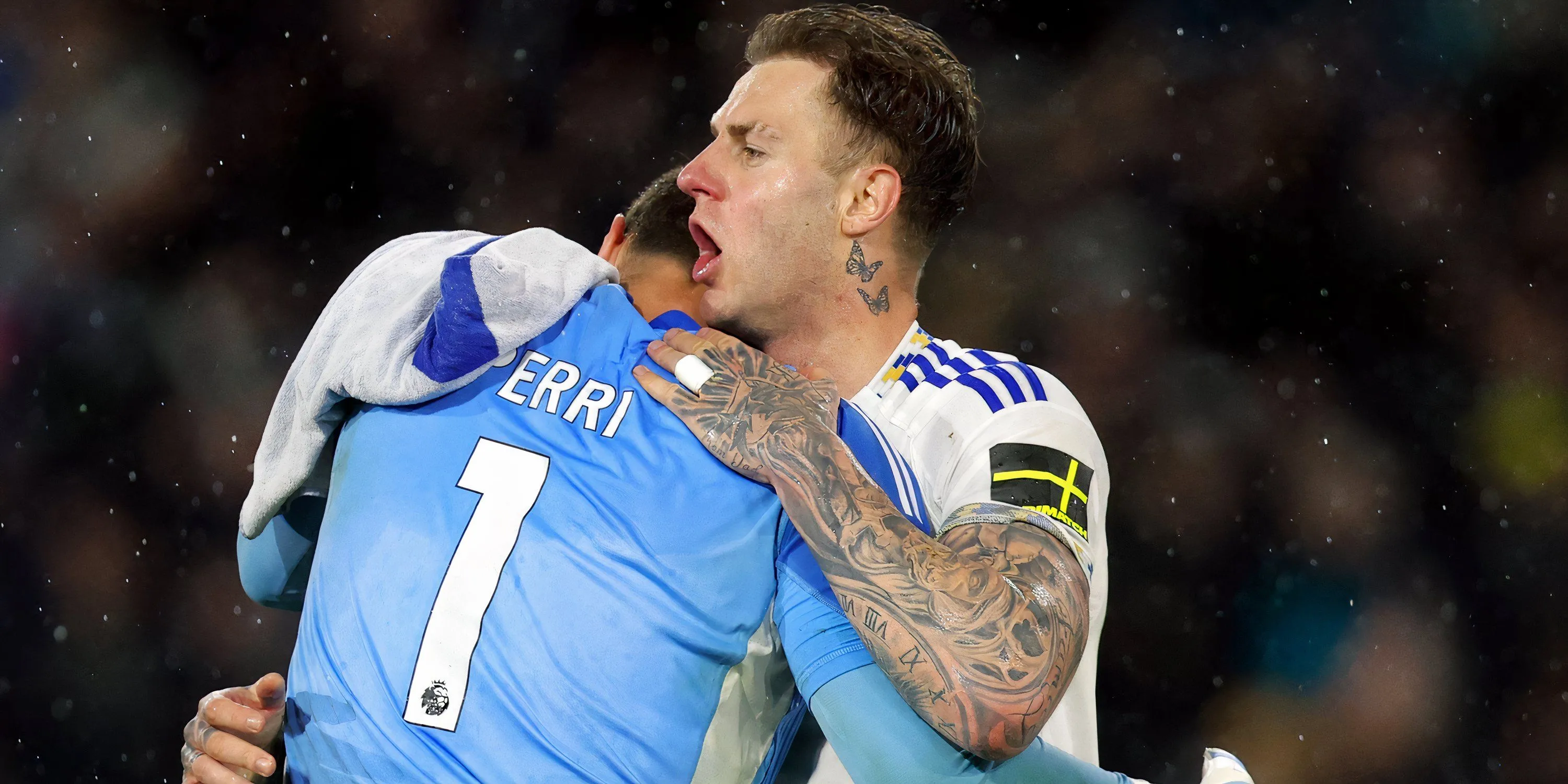 Joe Rodon đánh đầu ghi bàn từ phạt góc, Leeds v West Ham - Elland Road