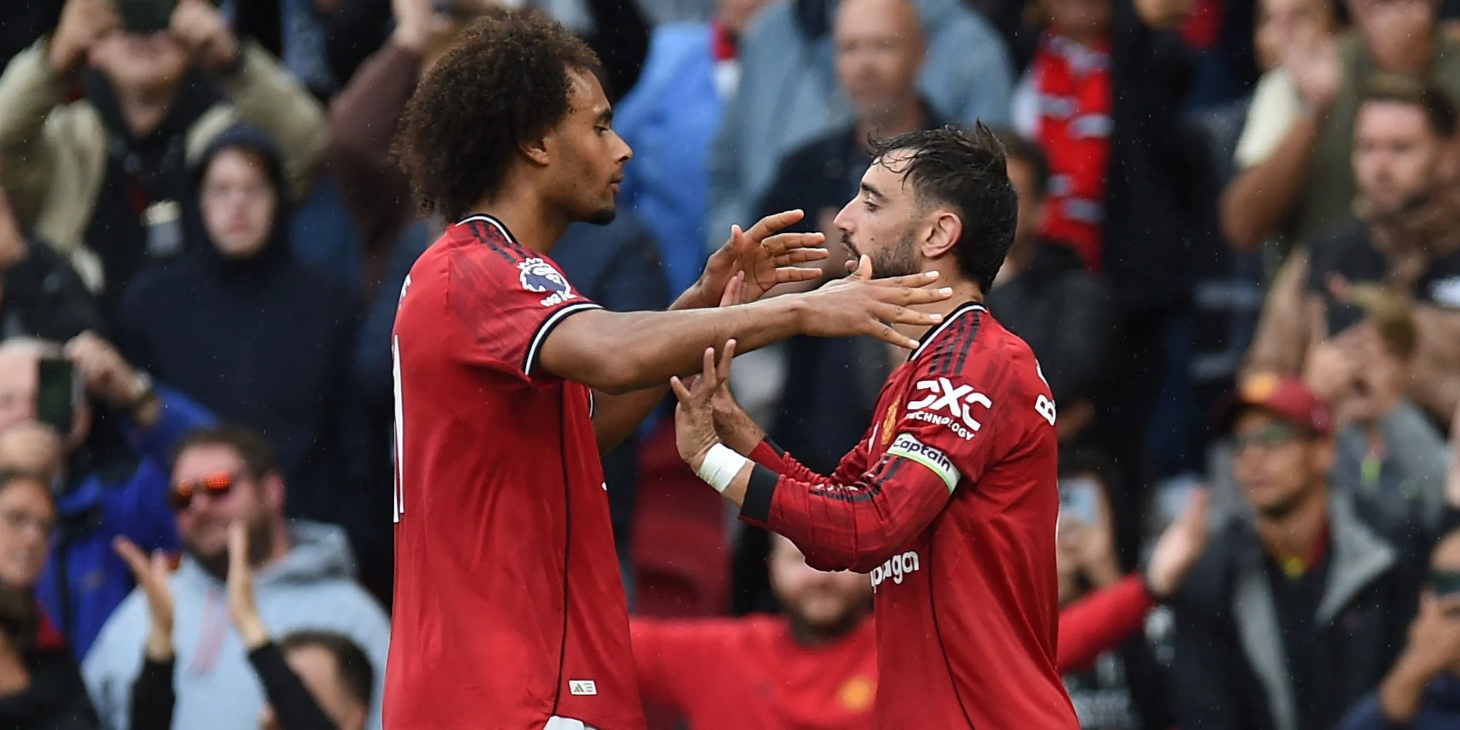 Joshua Zirkzee trong màu áo Man United, tiền đạo đang tranh suất đá chính tại Premier League