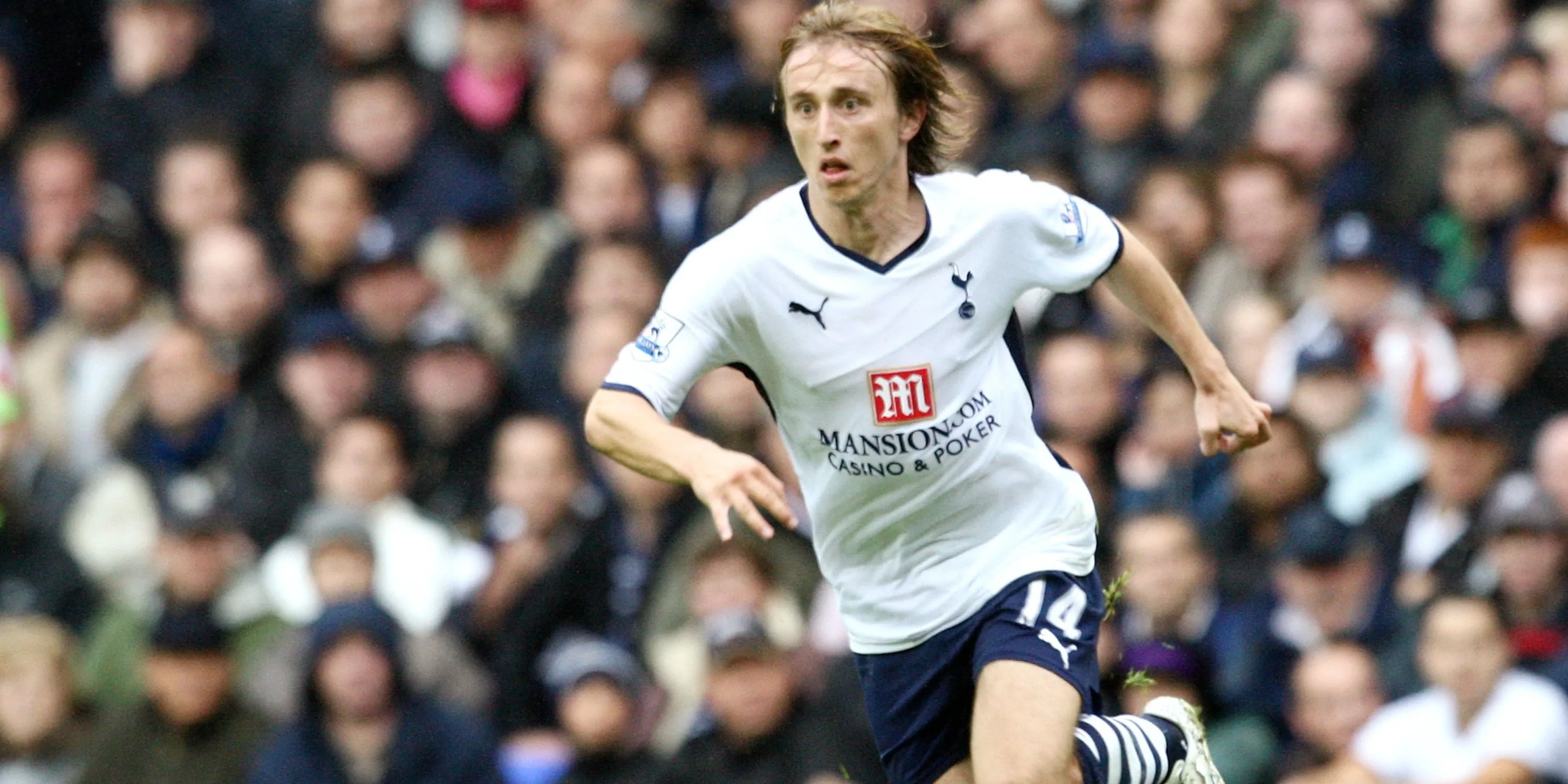 Luka Modrić trong màu áo Tottenham, hình ảnh minh hoạ di sản kỹ thuật của tiền vệ người Croatia