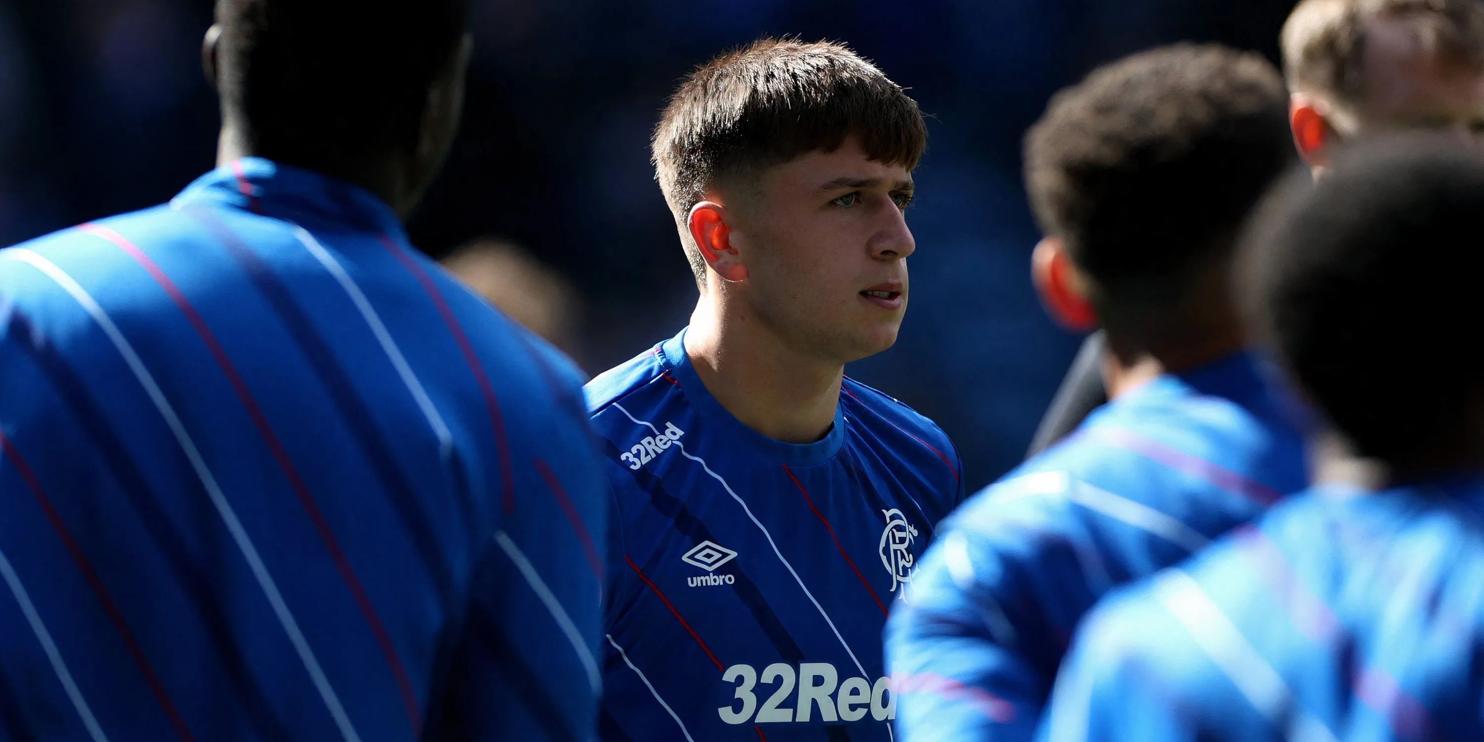 Mikey Moore trong màu áo Rangers, ví trí cánh phải bị đánh giá hạn chế hiệu suất tấn công