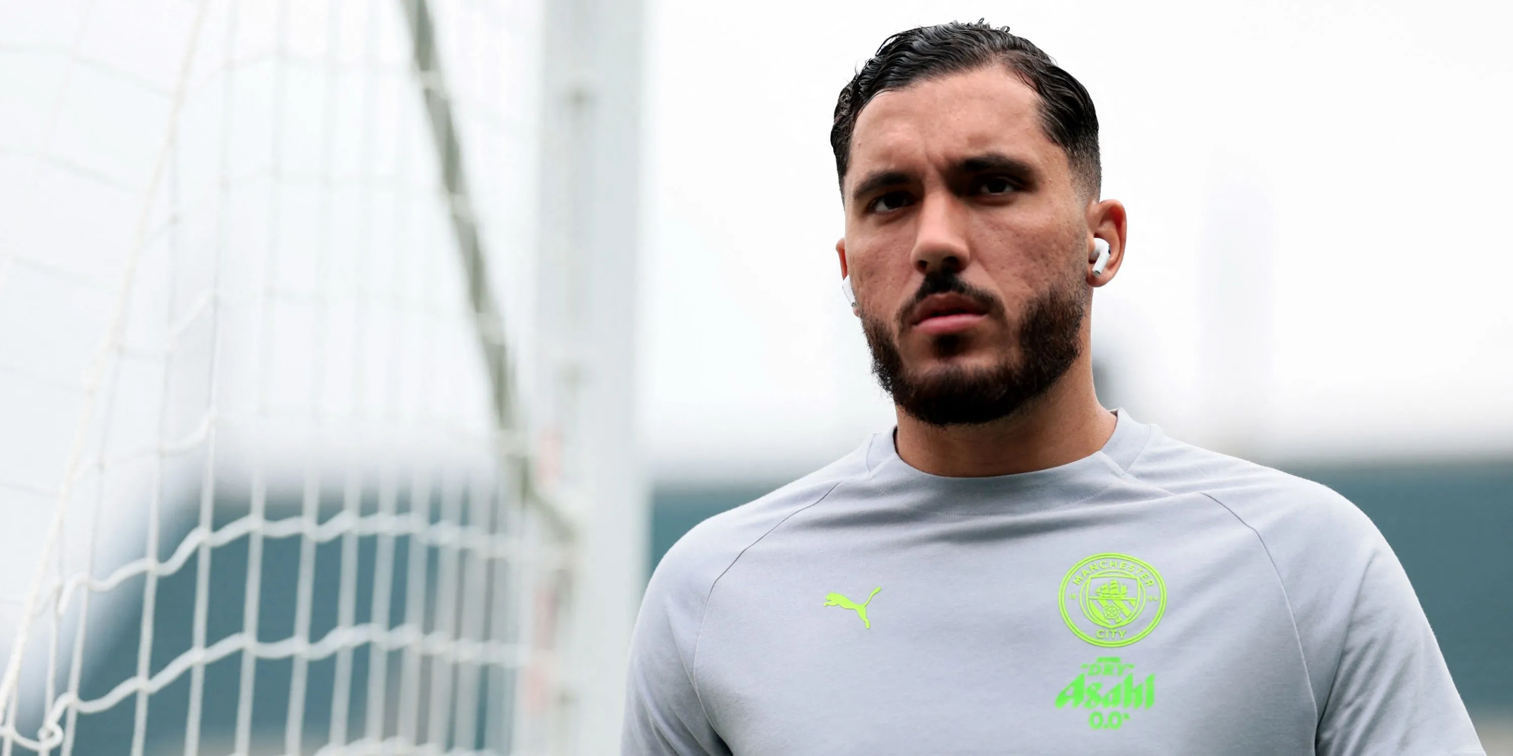 Rayan Cherki rê bóng — mẫu tiền vệ tấn công, kiến tạo hàng đầu Ligue 1