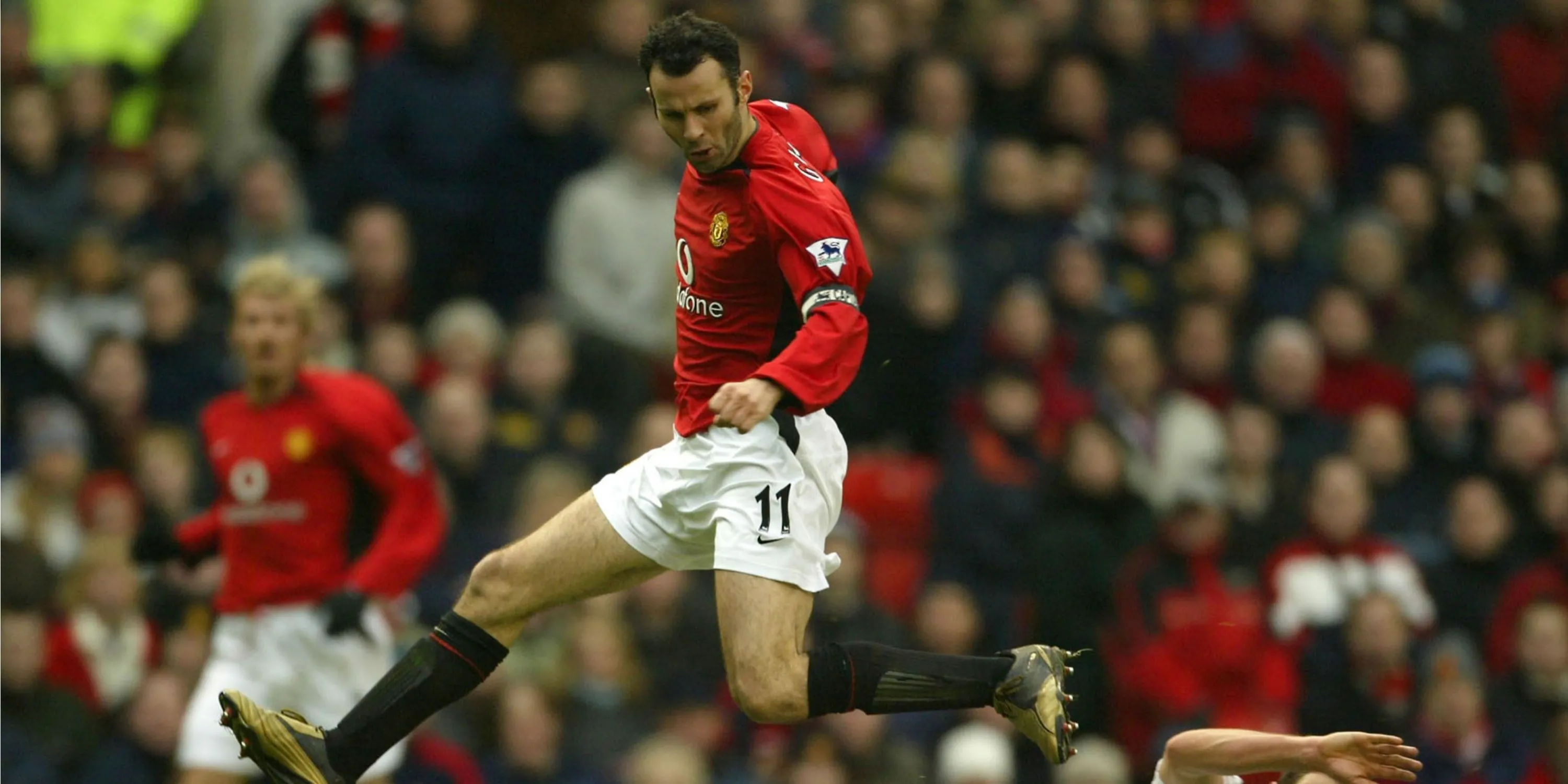 Ryan Giggs trong màu áo Man United, biểu tượng học viện Quỷ đỏ