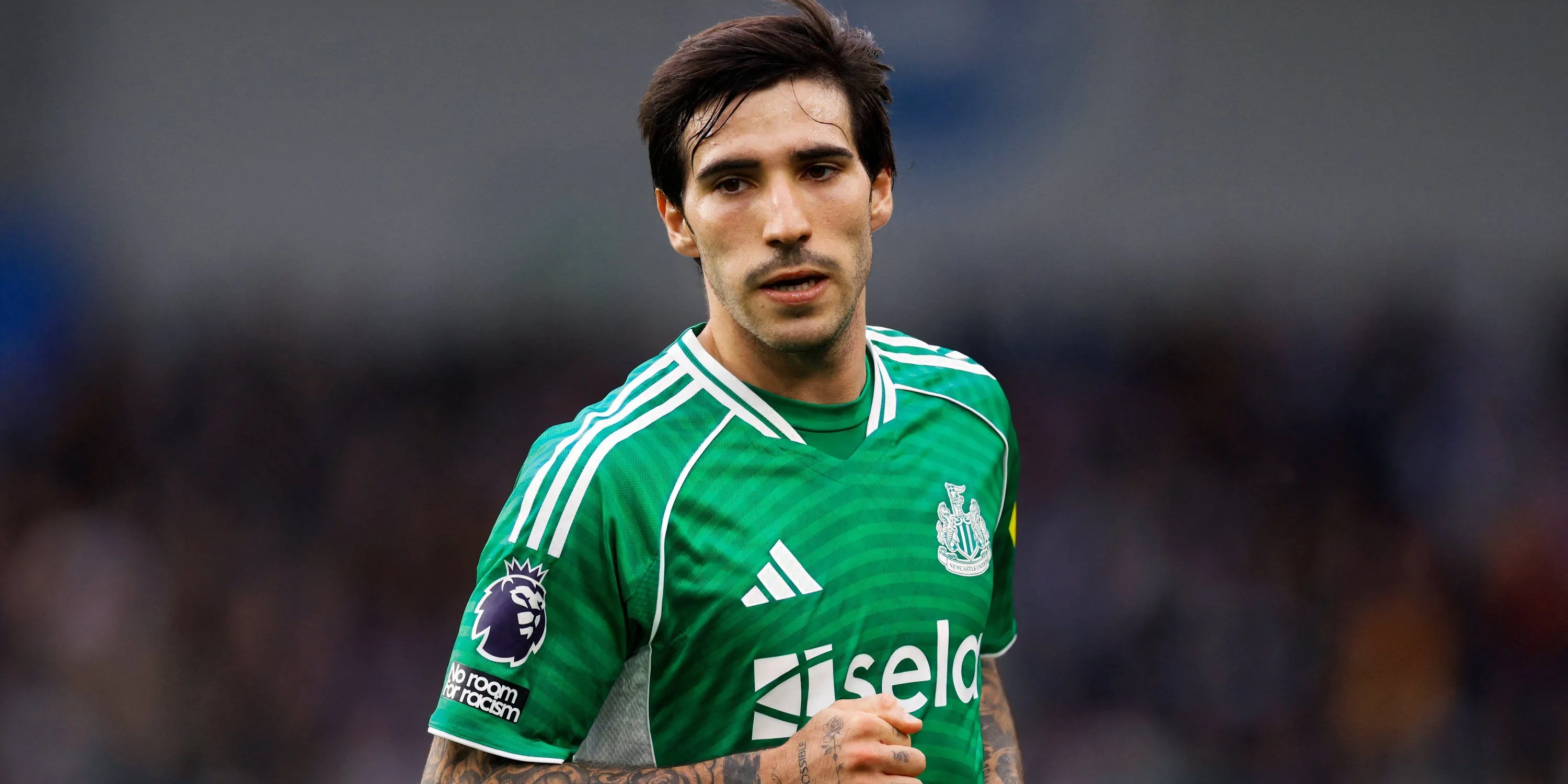 Sandro Tonali trong buổi tập trước trận, thể hiện vai trò kết nối tuyến giữa