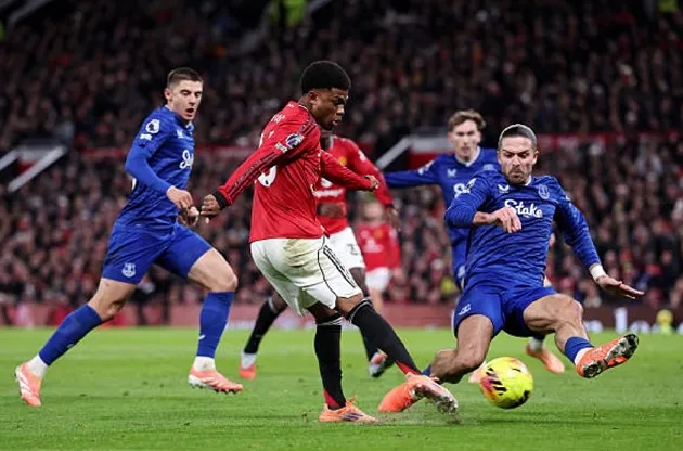 Amad tích cực ở cả công và thủ