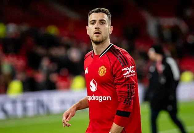 Diogo Dalot hoạt động tốt cánh phải